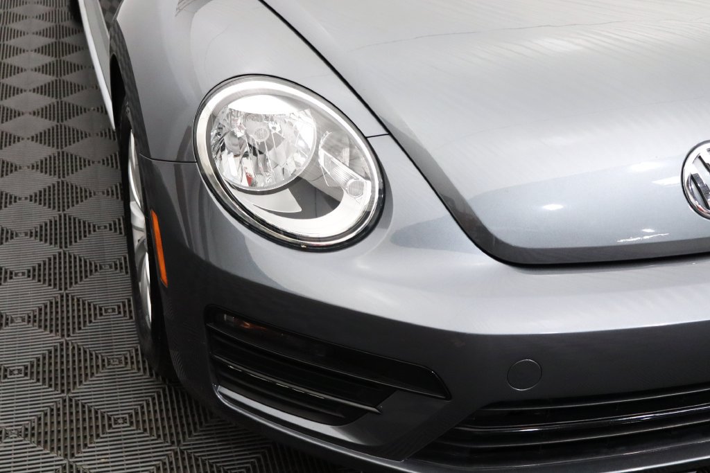 Used 2019 Volkswagen Beetle 2.0T S FWD image 10