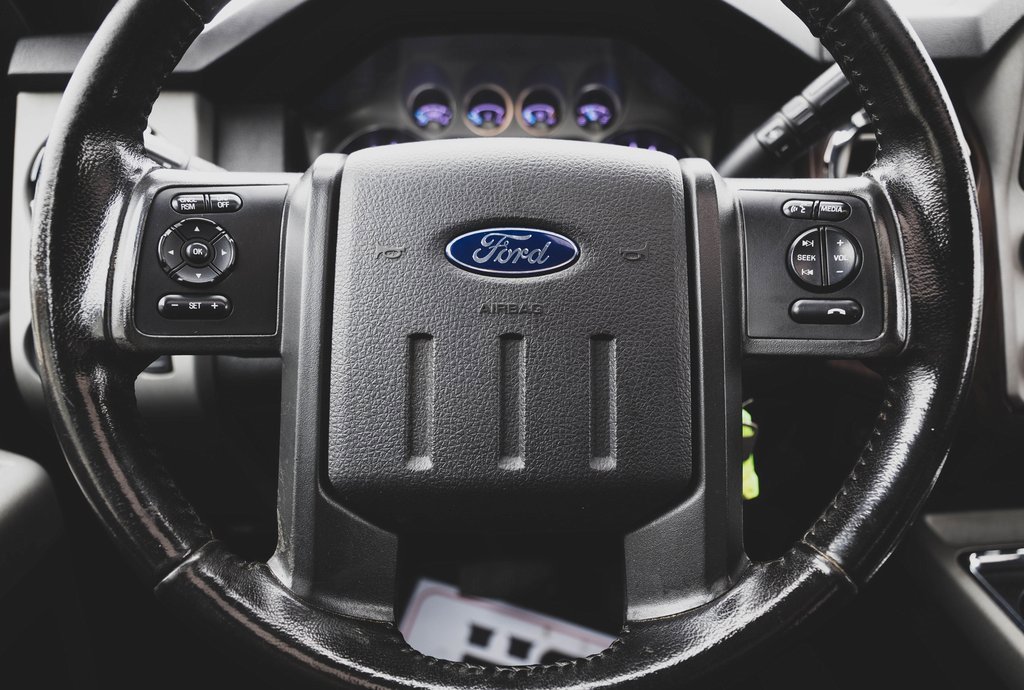 Used 2015 Ford F350 Lariat w/ Lariat Ultimate Package image 14