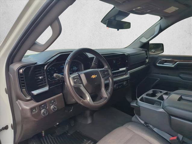 Used 2022 Chevrolet Silverado 1500 LT AWD/4WD image 10