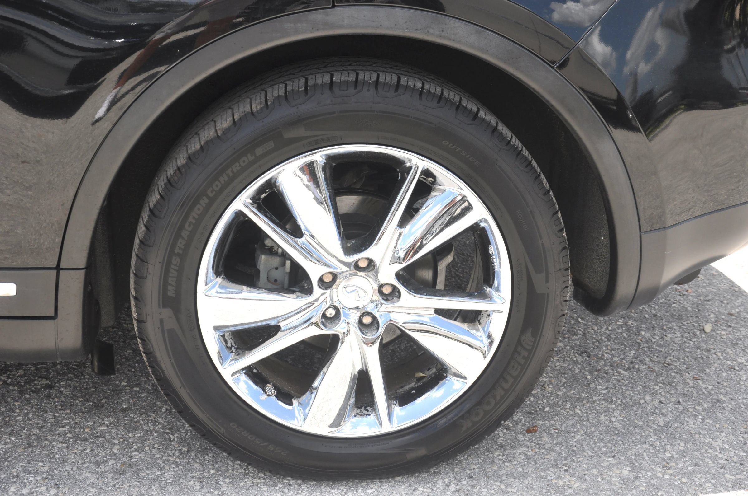 Used 2014 INFINITI QX70 AWD w/ Premium Package image 18