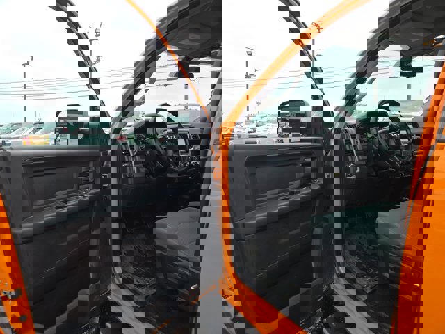 Used 2017 RAM 3500 Tradesman w/ Chrome Appearance Group image 7