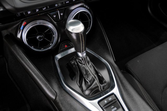 Used 2021 Chevrolet Camaro LT w/ Technology Package RWD image 20