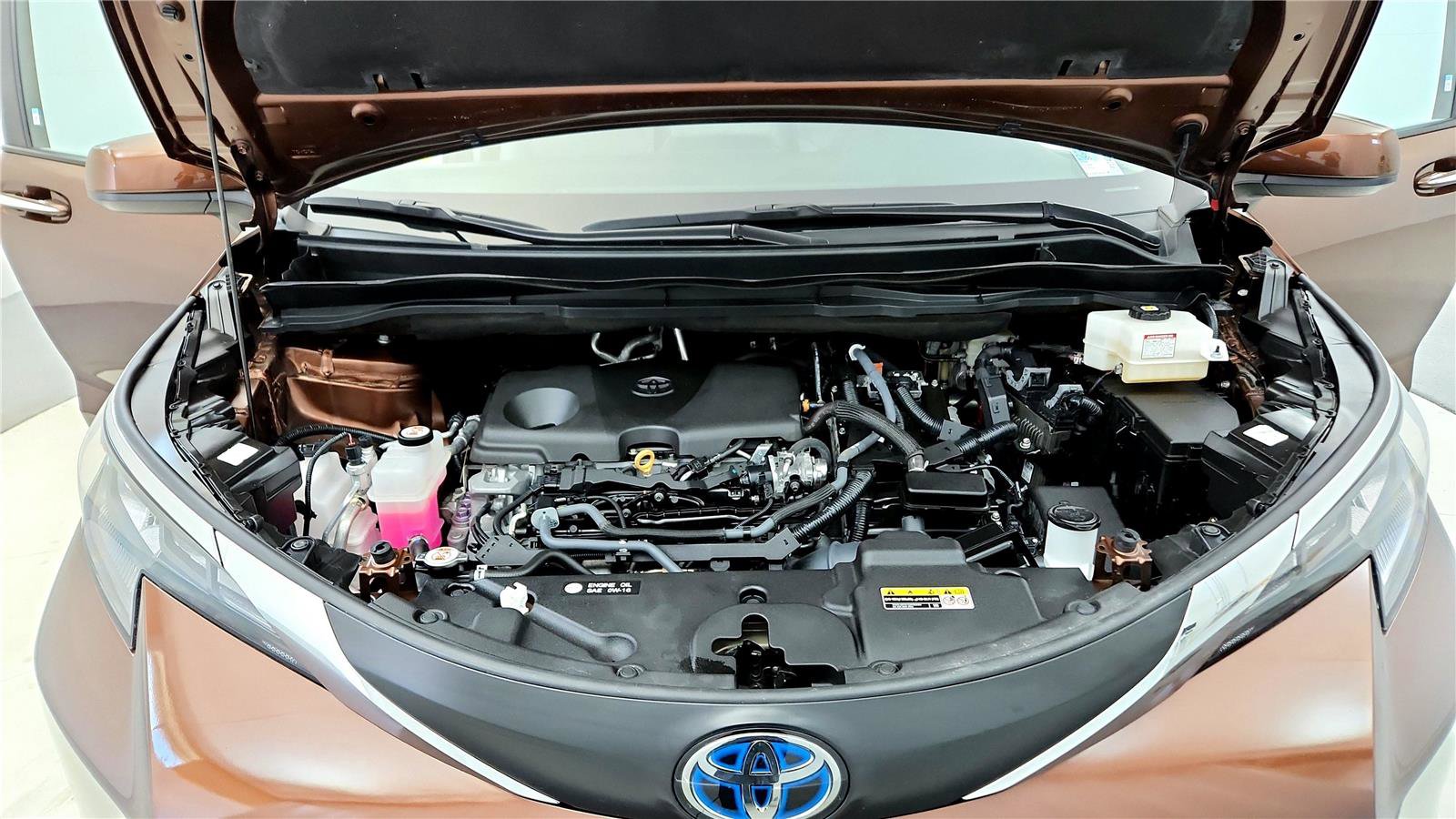 Certified 2024 Toyota Sienna XLE image 15