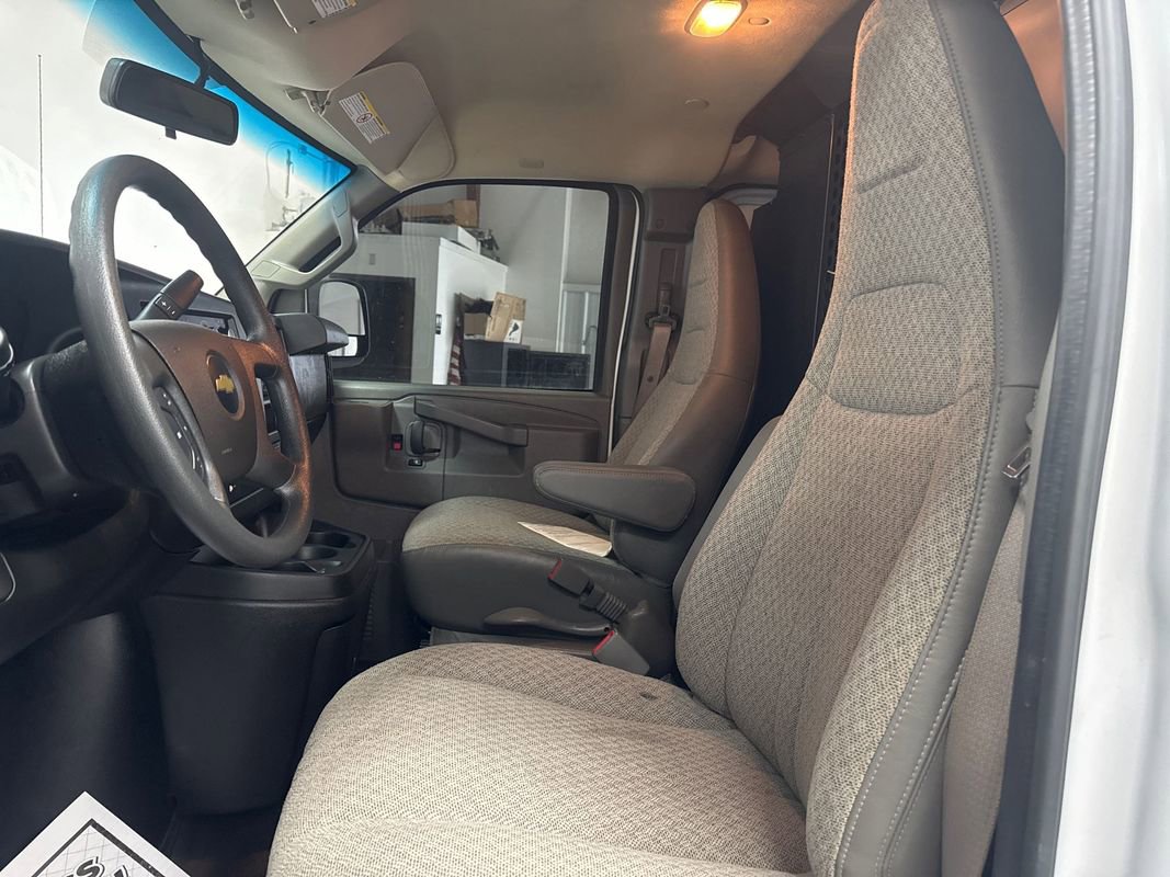 Used 2021 Chevrolet Express 2500 w/ Driver Convenience Package image 7