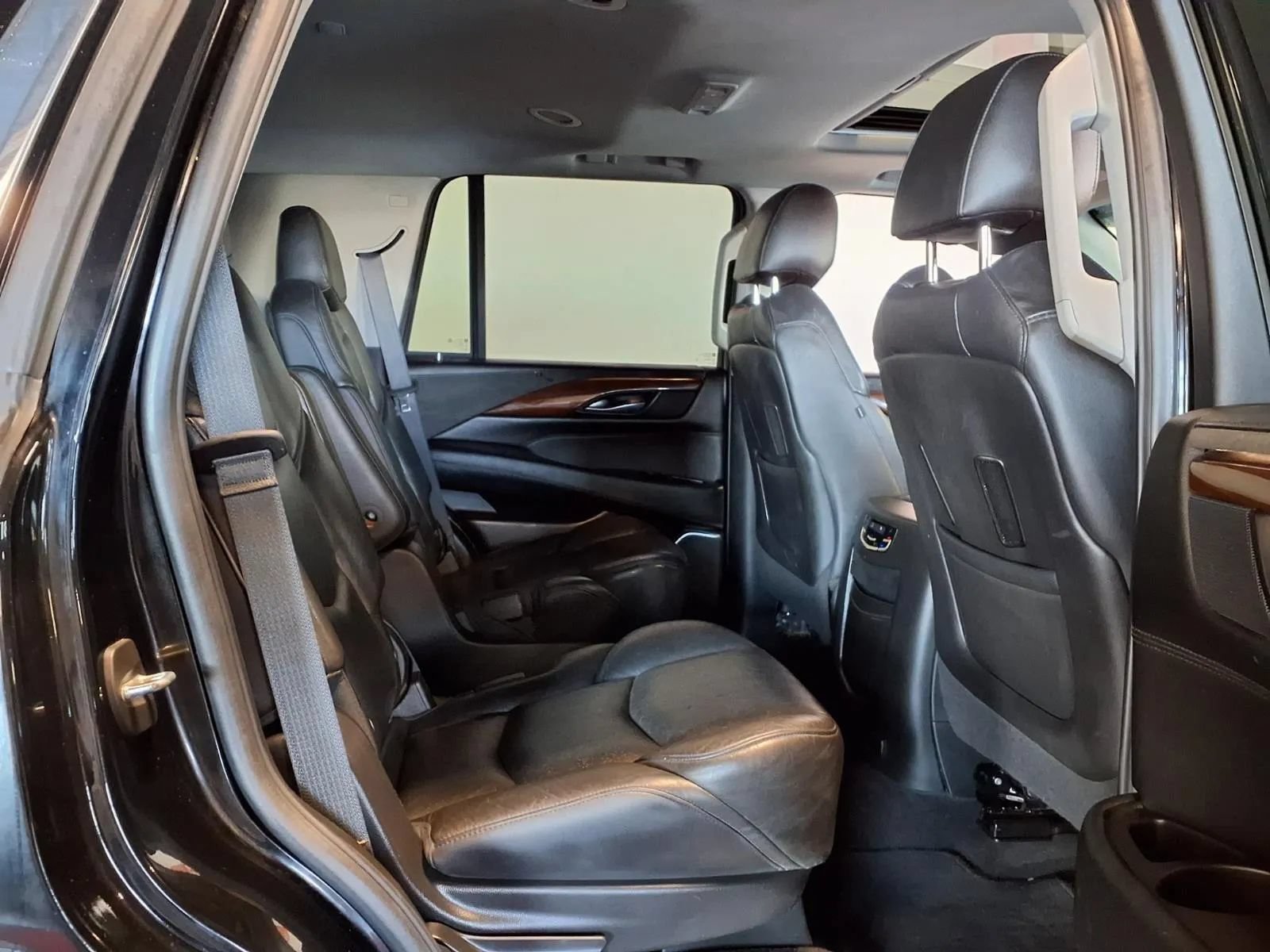 Used 2020 Cadillac Escalade Luxury AWD/4WD image 12