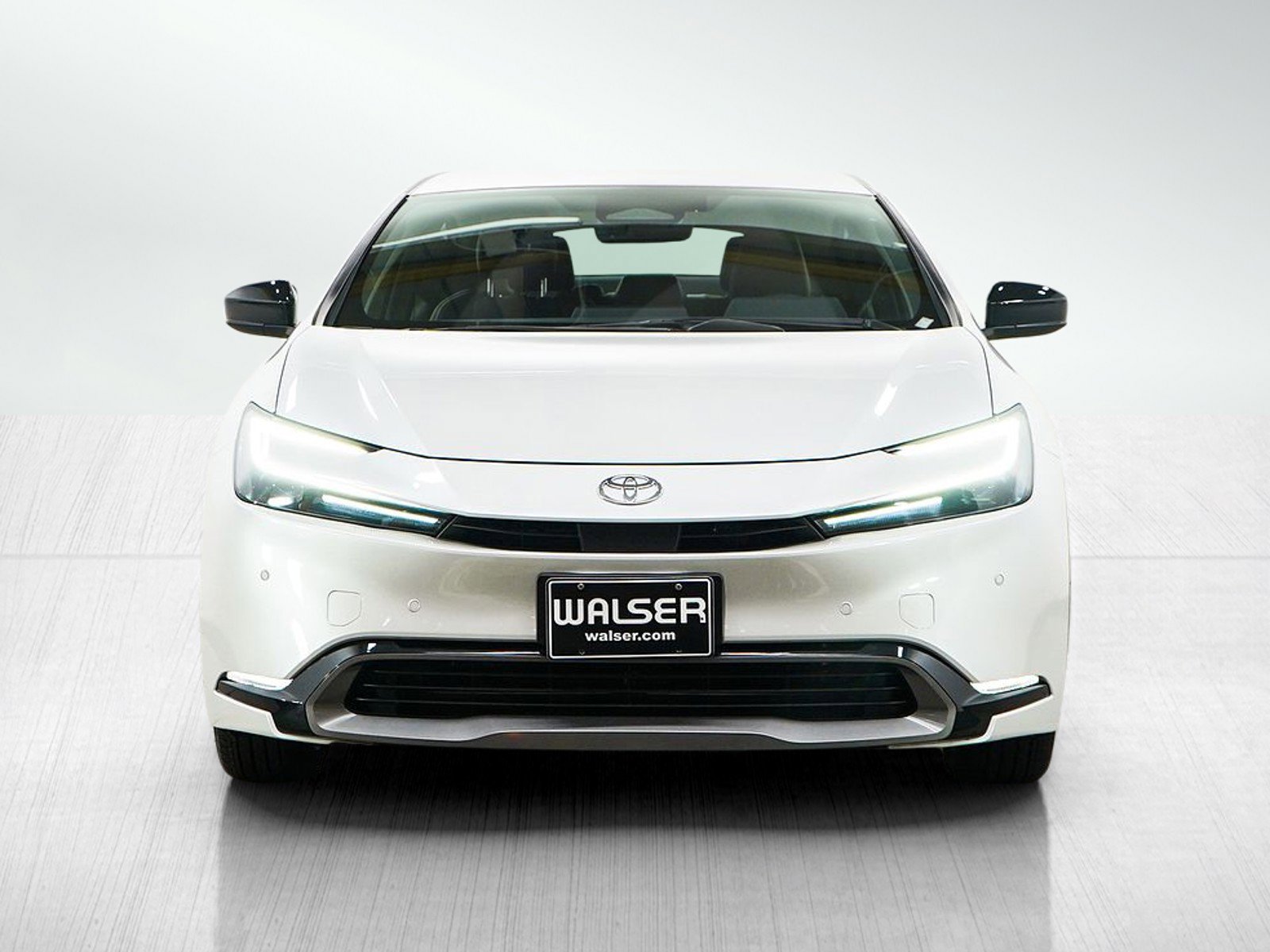Used 2024 Toyota Prius XLE AWD/4WD image 8