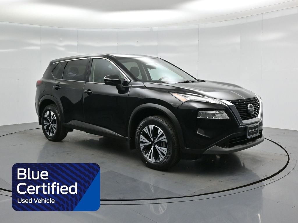 Used 2021 Nissan Rogue SV image 1