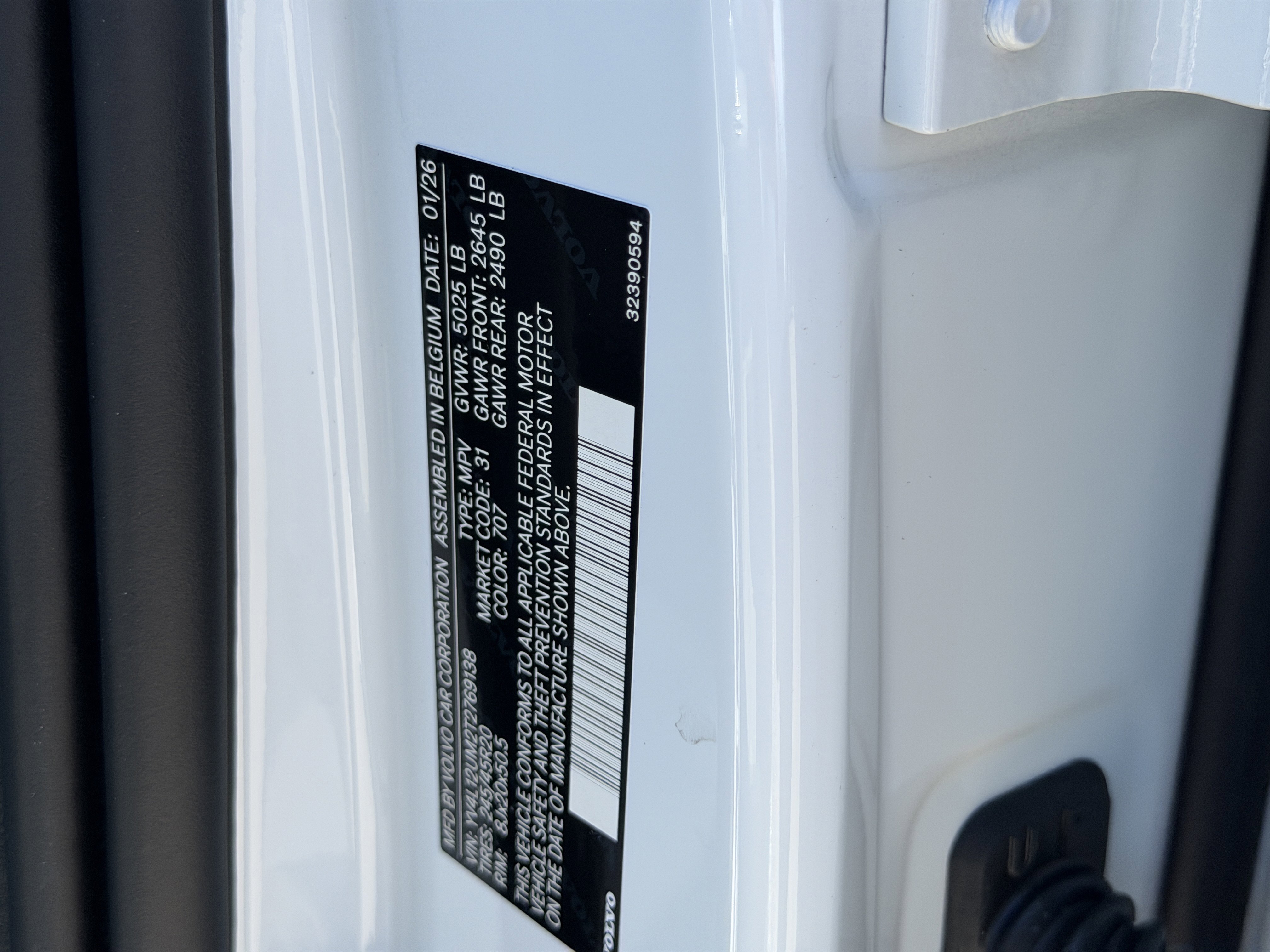 New 2026 Volvo XC40 B5 Ultra w/ Protection Package image 36