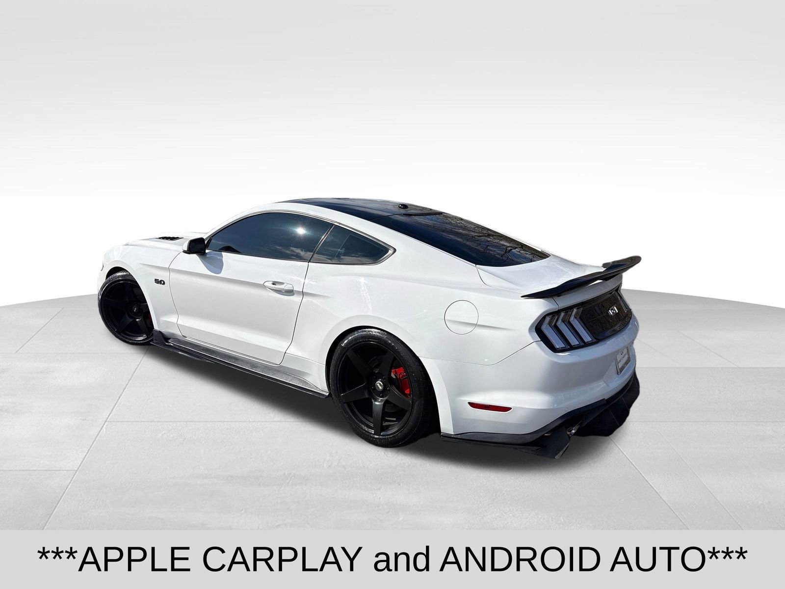 Used 2019 Ford Mustang GT Premium RWD image 3