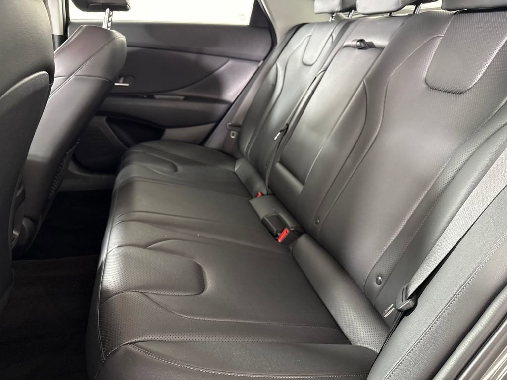 Certified 2025 Hyundai Elantra Limited image 14