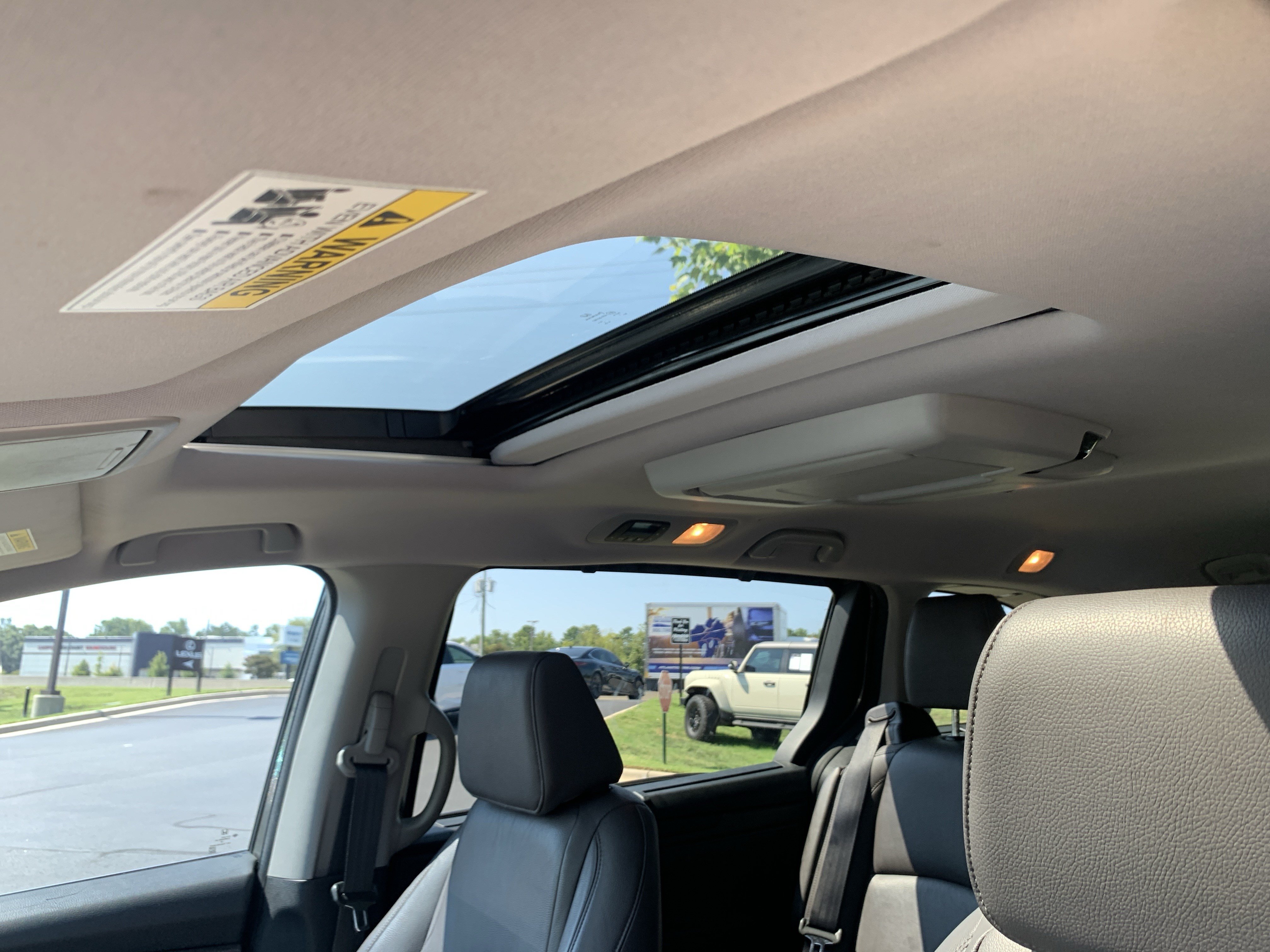 Used 2018 Honda Odyssey Touring image 28