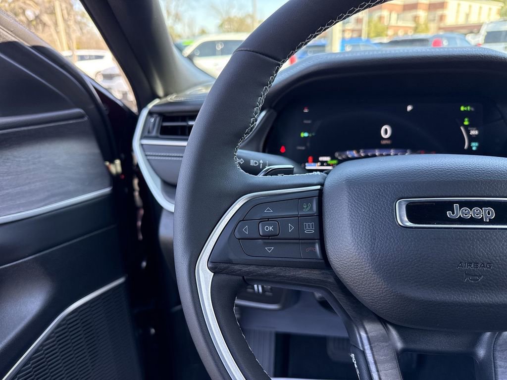 New 2025 Jeep Grand Cherokee Limited 4xe image 14