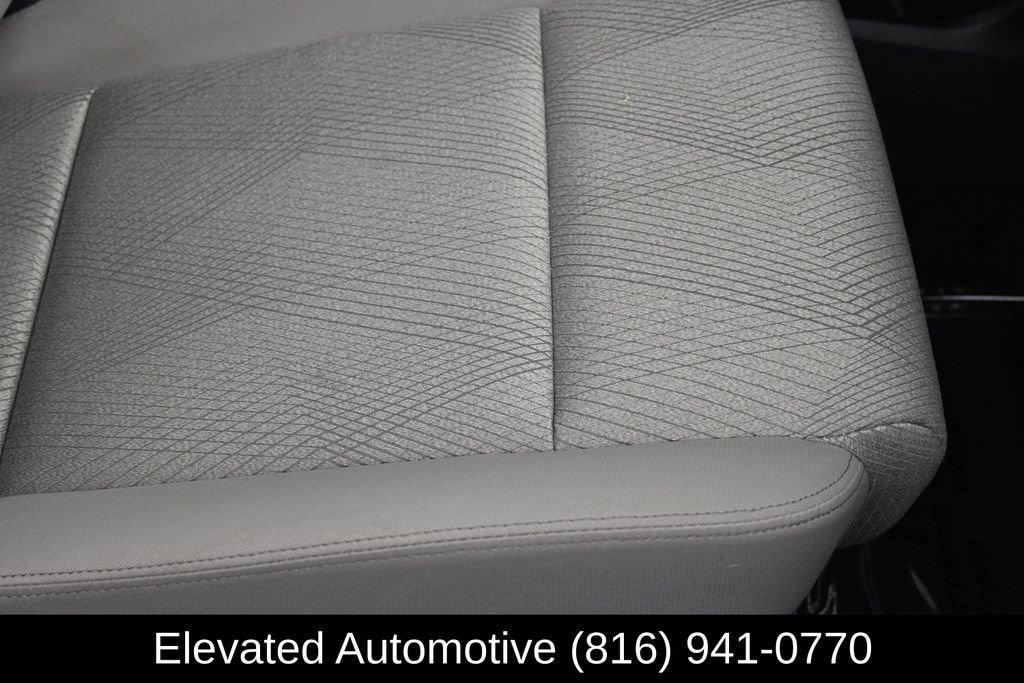 Used 2024 Nissan Rogue SV AWD/4WD image 7