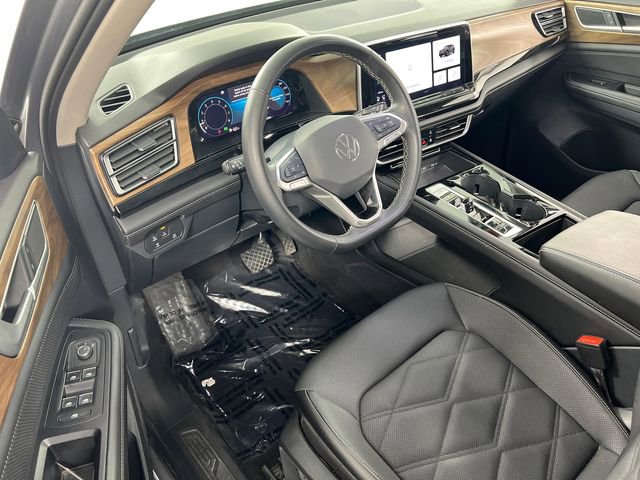 Used 2025 Volkswagen Atlas SE image 7