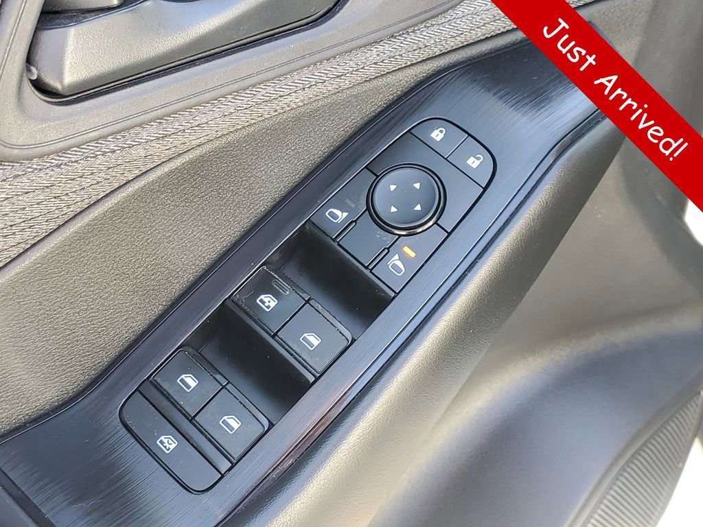 Used 2023 Nissan Rogue S FWD image 19