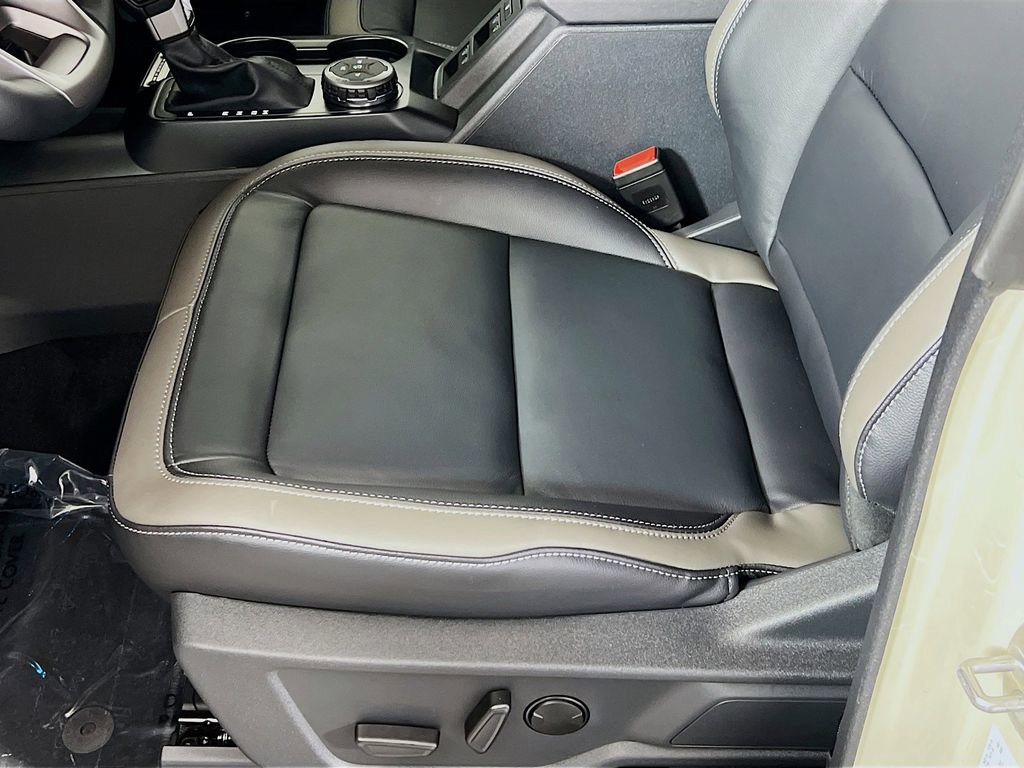 New 2025 Ford Bronco Outer Banks image 23