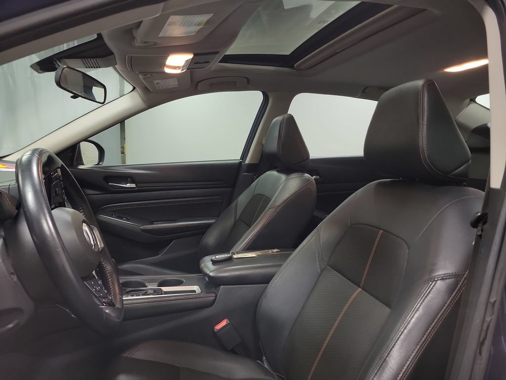 Used 2020 Nissan Altima 2.5 SR w/ Premium Package FWD image 16