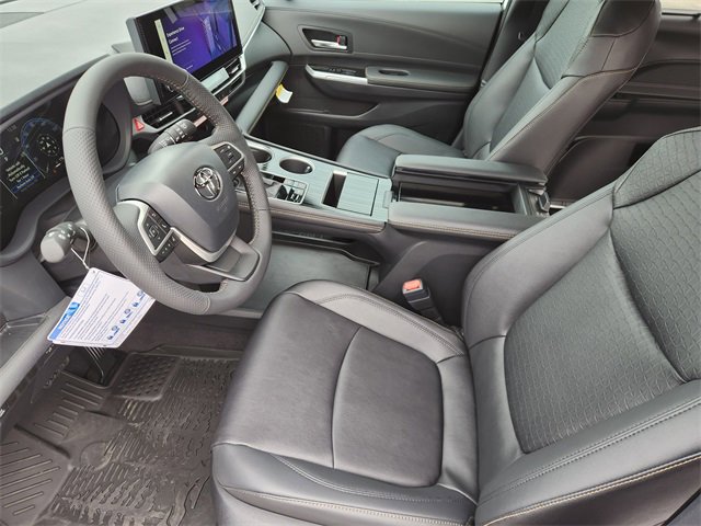 New 2026 Toyota Sienna XLE Woodland Edition image 9