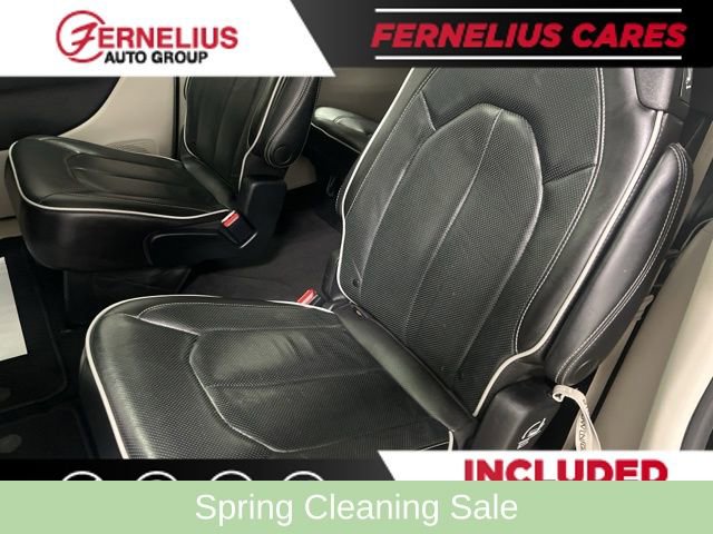 Used 2023 Chrysler Pacifica Limited FWD image 27