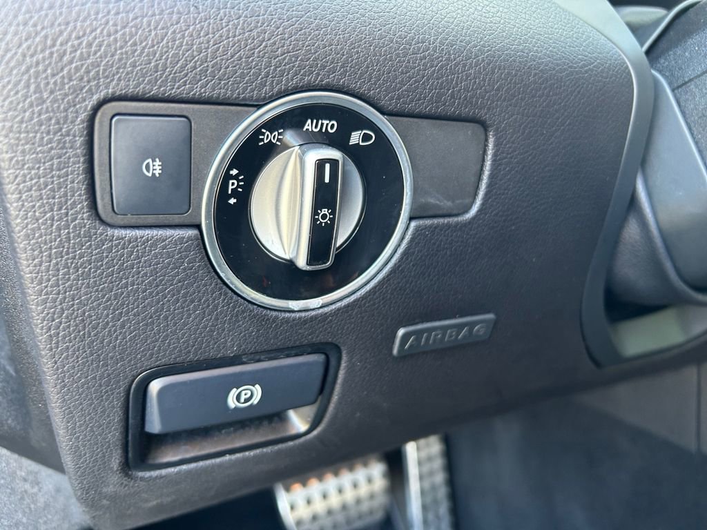 Used 2016 Mercedes-Benz SLK 350 image 21