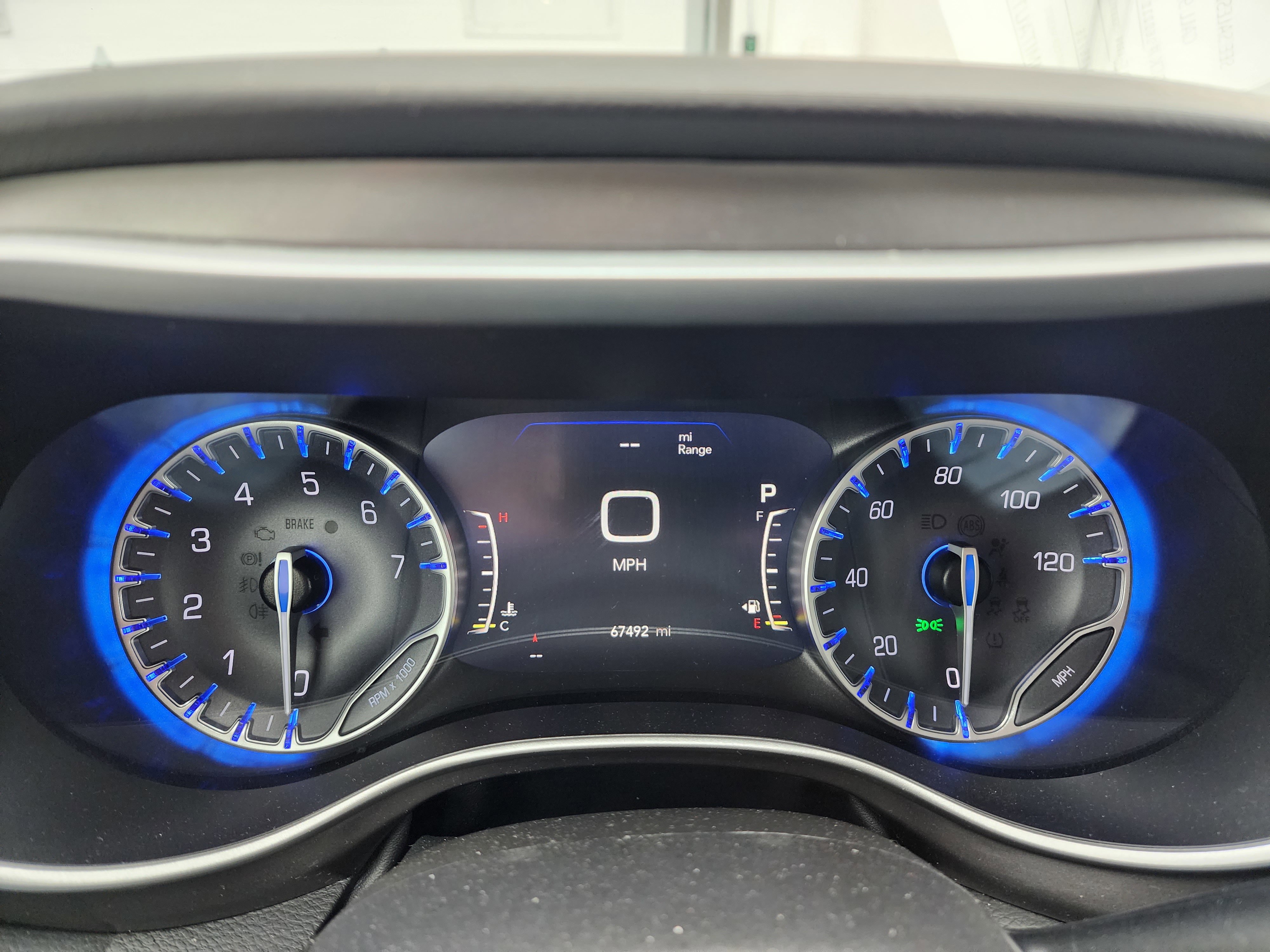 Used 2024 Chrysler Pacifica Touring-L image 11