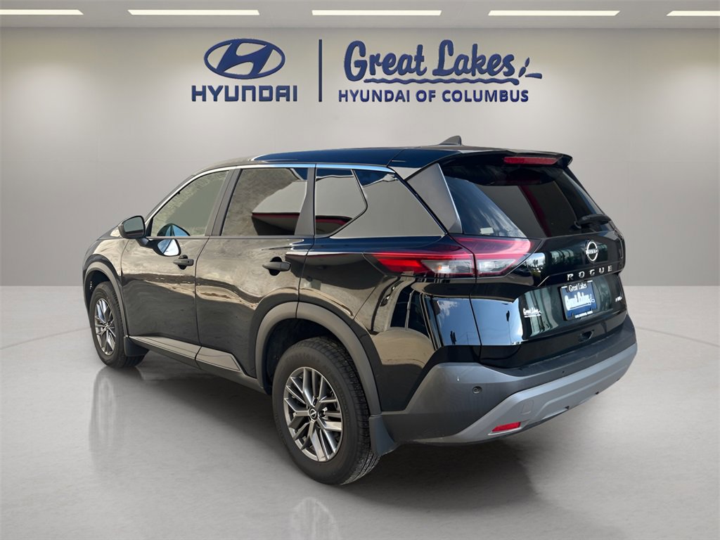 Used 2023 Nissan Rogue S image 3