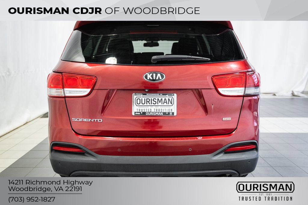 Used 2016 Kia Sorento LX w/ LX Convenience Package image 6