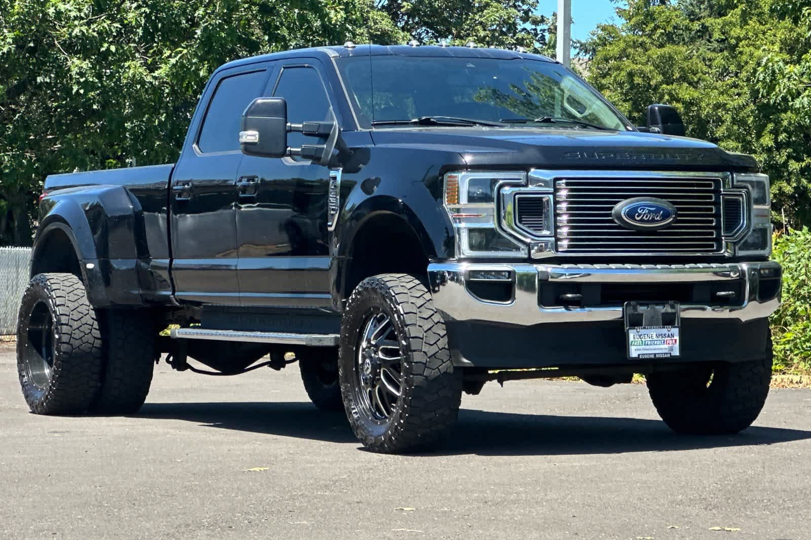 Used 2021 Ford F350 Lariat w/ Lariat Ultimate Package AWD/4WD image 9