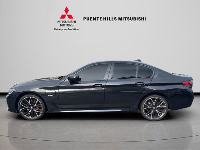 Used 2023 BMW 530e w/ M Sport Package image 7