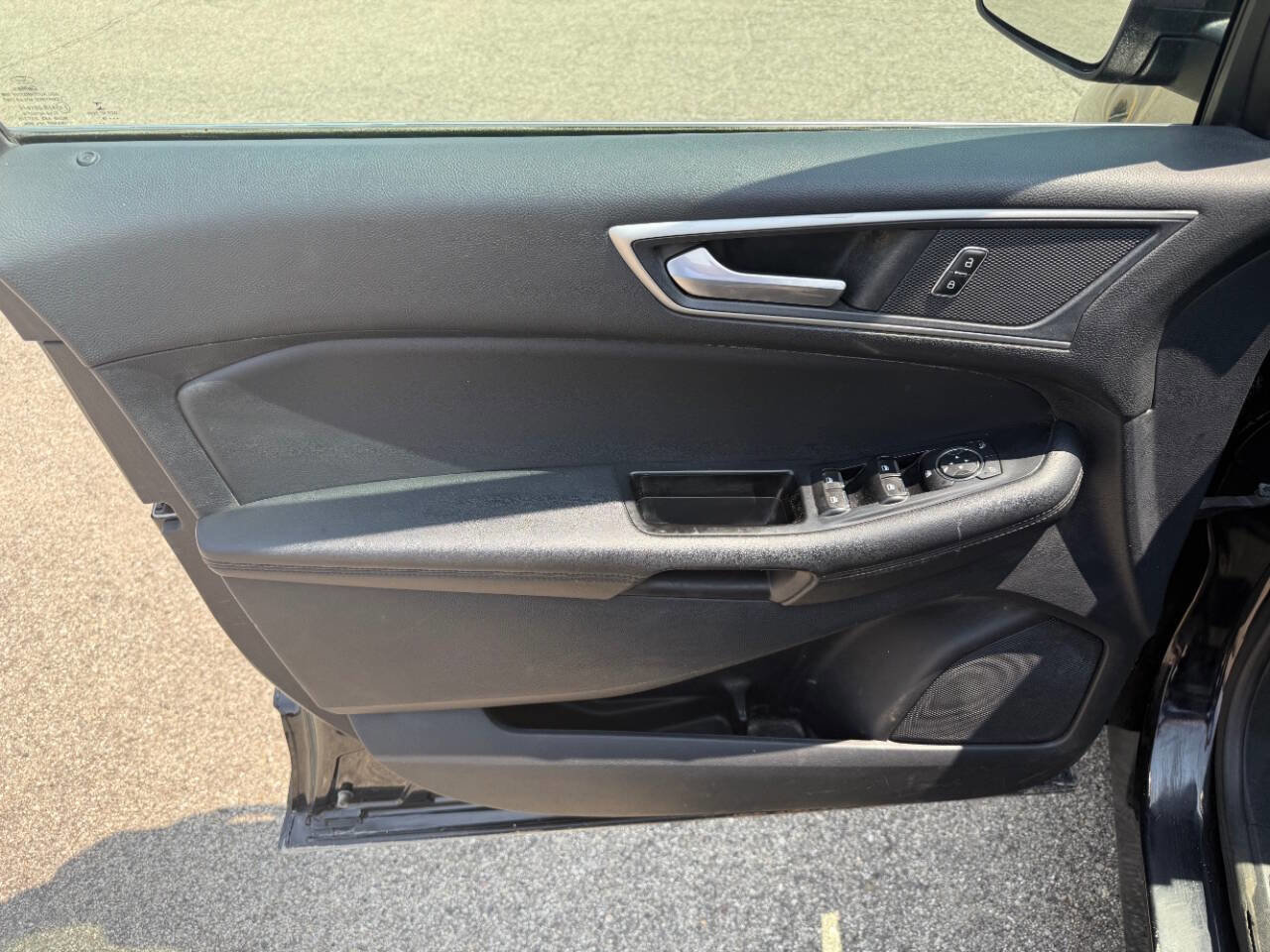 Used 2016 Ford Edge SE image 9