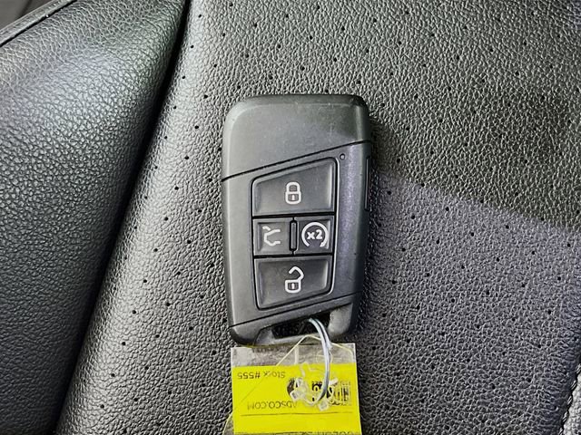 Used 2024 Volkswagen Tiguan SE image 30