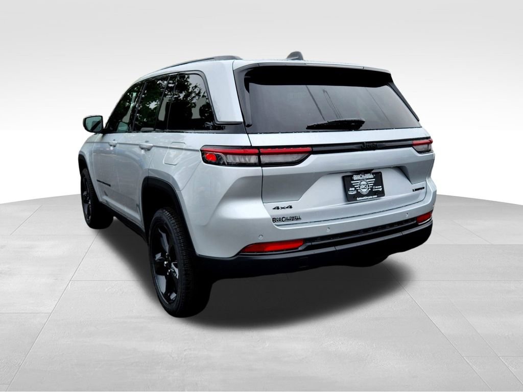New 2025 Jeep Grand Cherokee Limited w/ Black Appearance Package image 5