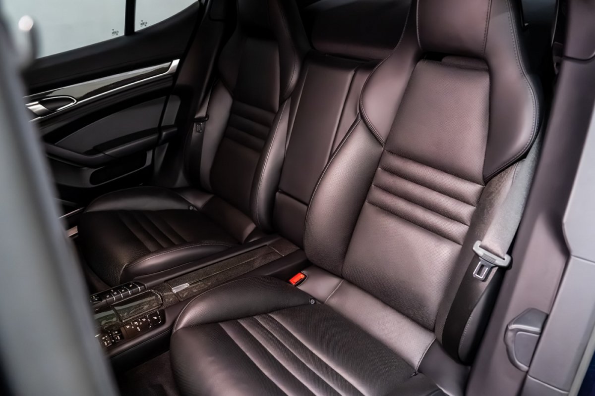 Used 2015 Porsche Panamera GTS AWD/4WD image 34