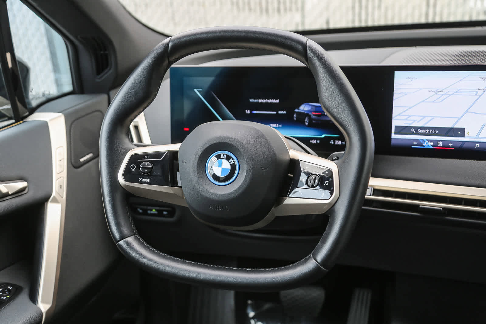 Used 2025 BMW iX xDrive50 w/ Premium Package image 11