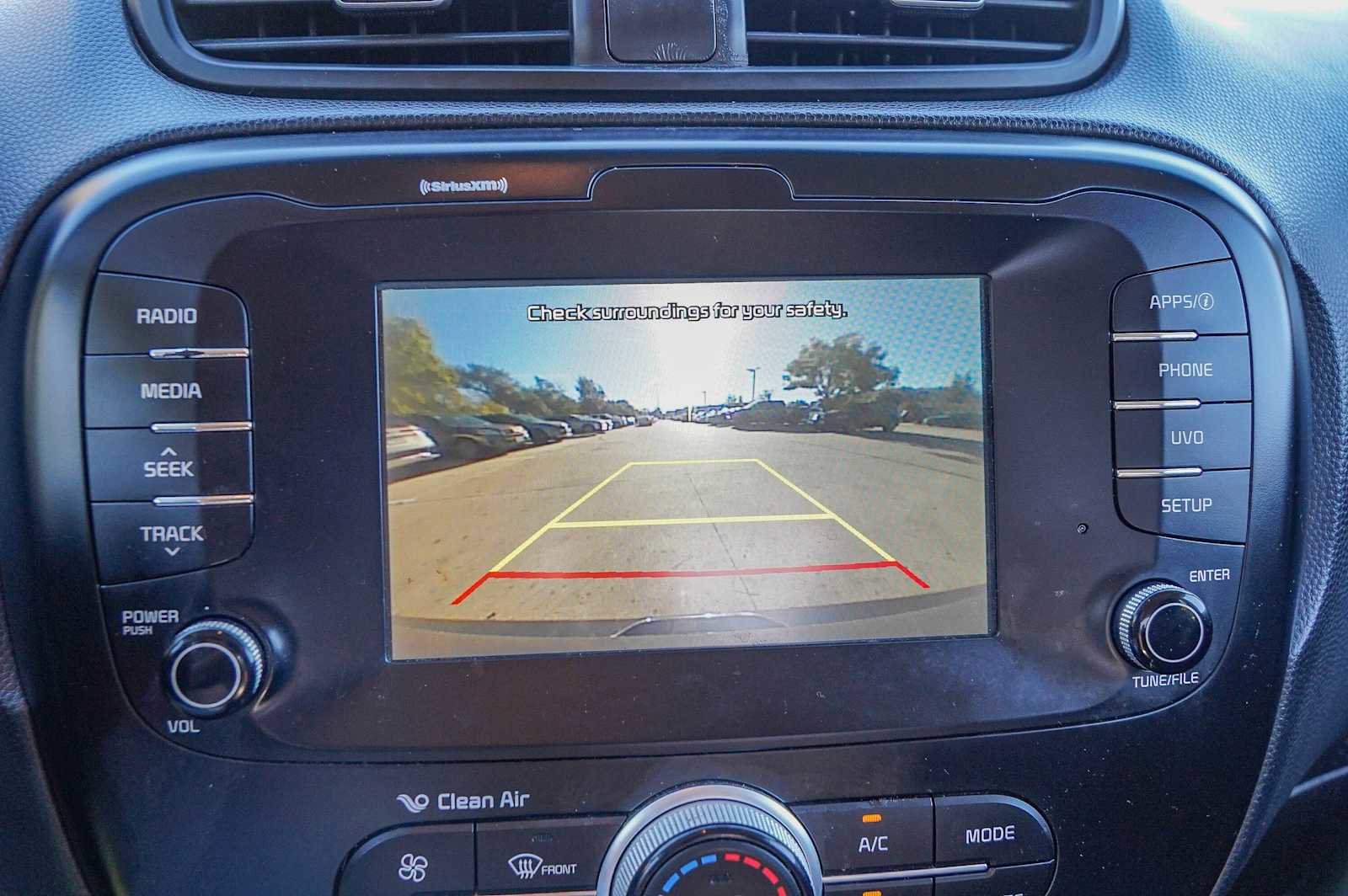 Used 2018 Kia Soul + image 16