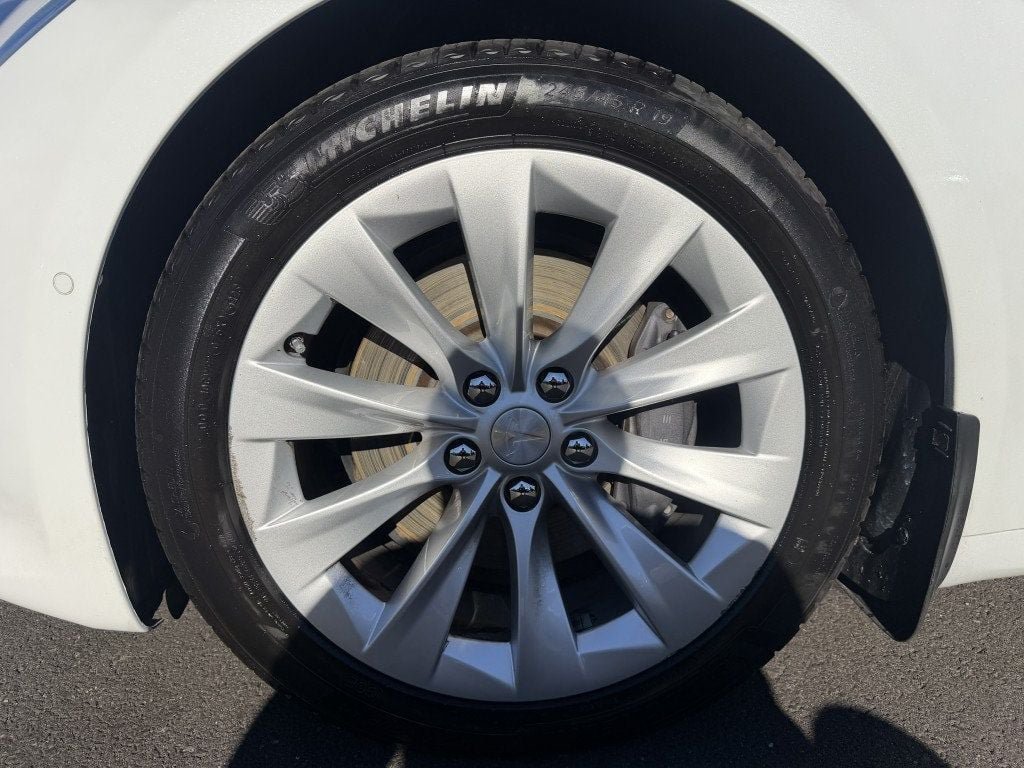 Used 2020 Tesla Model S AWD image 8