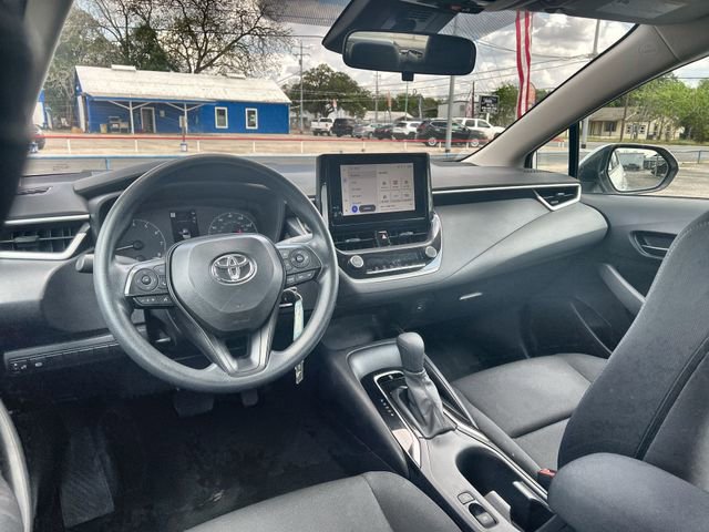 Used 2025 Toyota Corolla LE FWD image 10