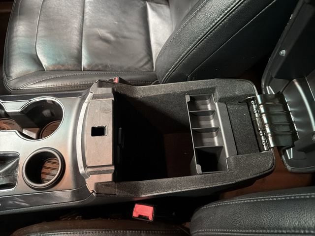 Used 2016 Ford Explorer XLT w/ Equipment Group 202A image 28