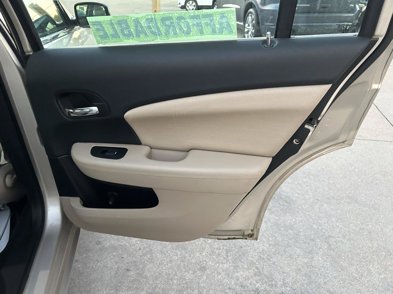 Used 2013 Chrysler 200 Touring FWD image 15