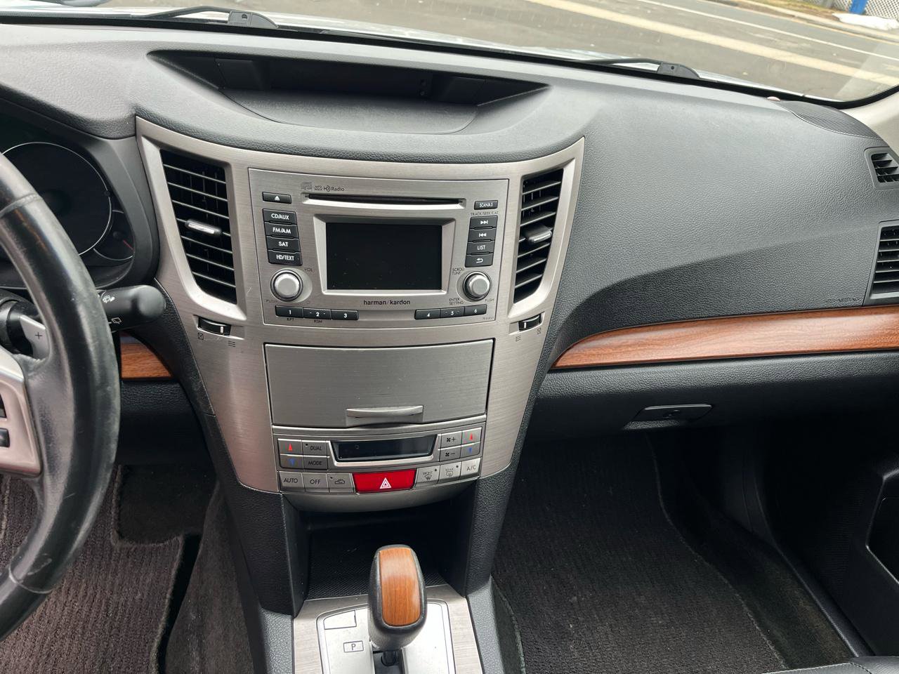 Used 2013 Subaru Outback 2.5i Limited w/ Moonroof Pkg AWD/4WD image 13