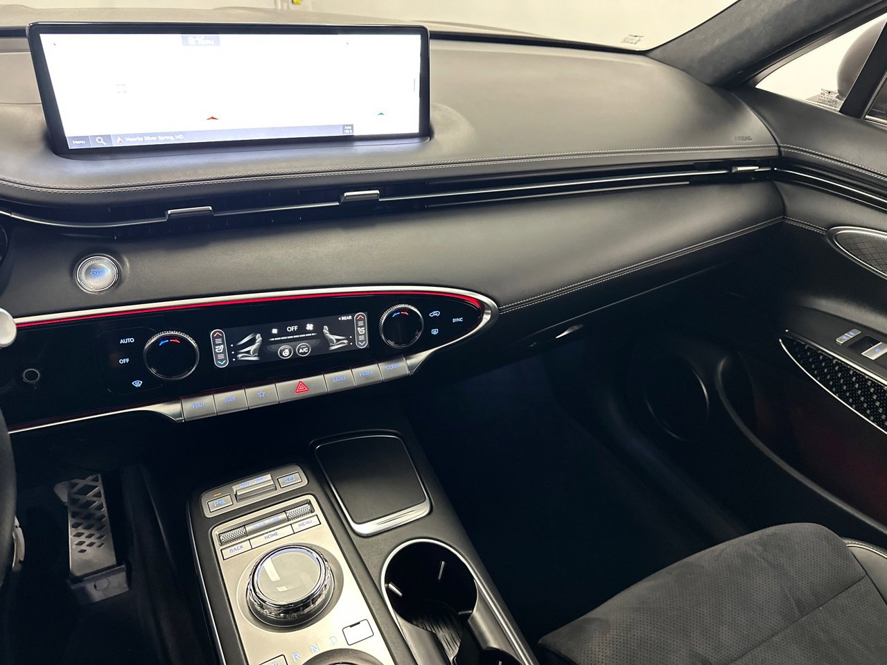 Used 2022 Genesis GV70 3.5T Sport w/ Sport Prestige Package image 28