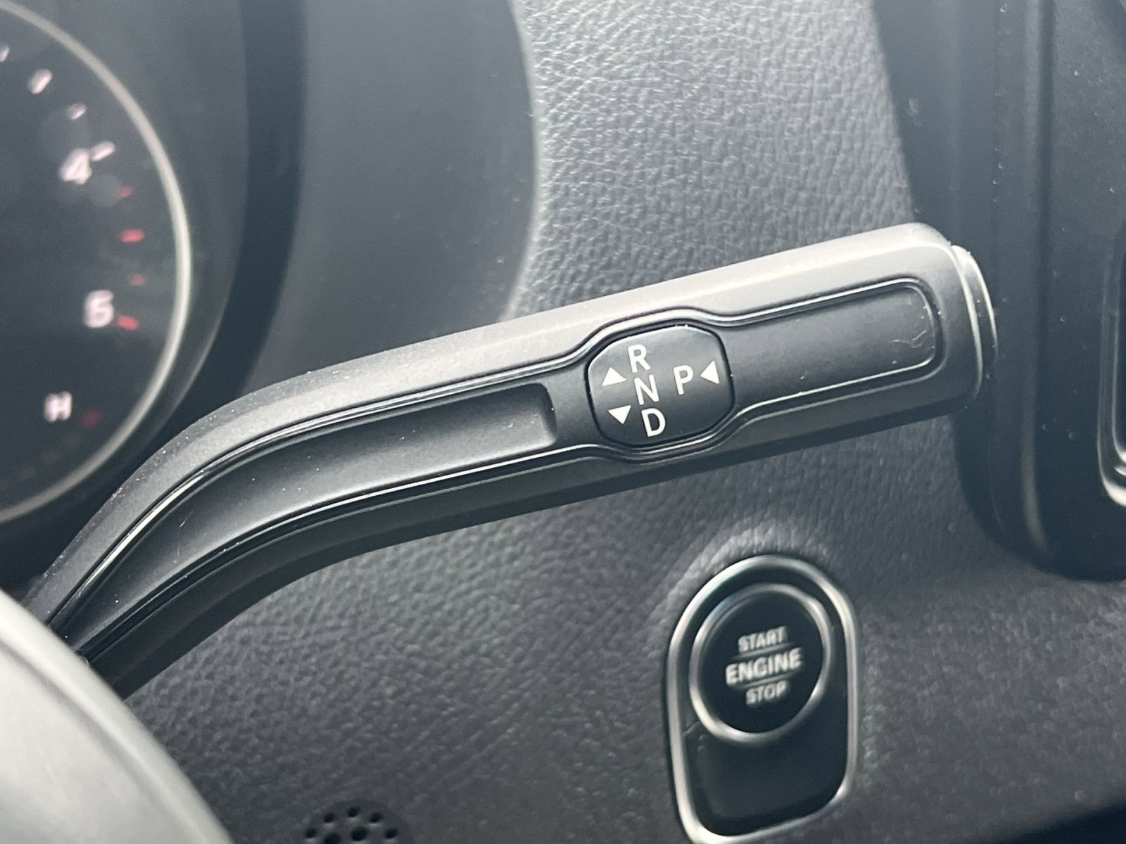 Used 2024 Mercedes-Benz Sprinter 2500 image 29