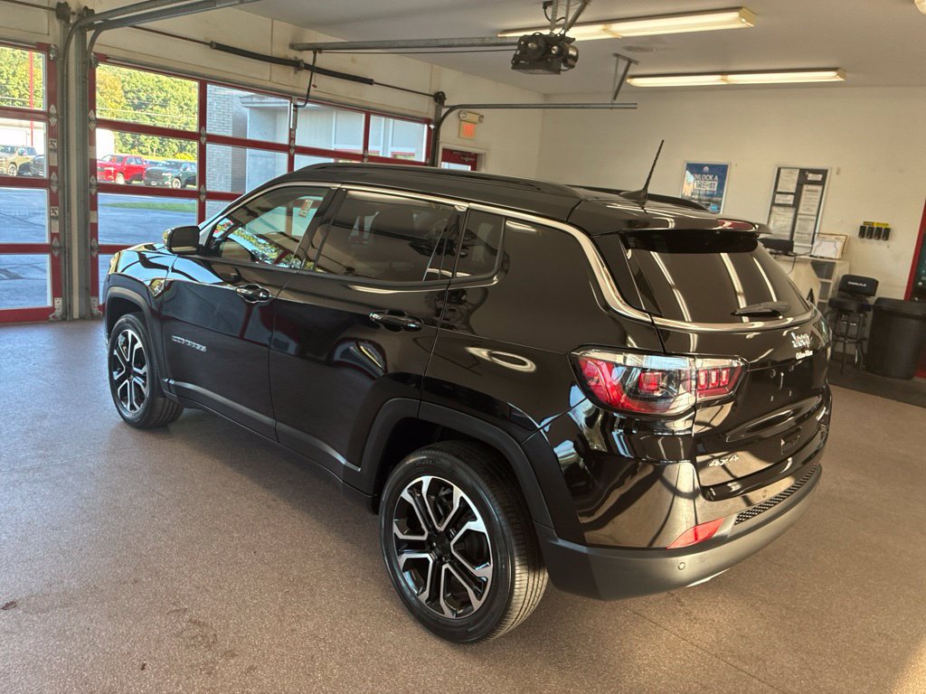 Certified 2023 Jeep Compass Limited AWD/4WD image 19