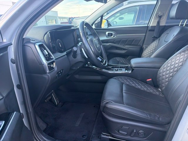 Used 2023 Kia Sorento SX AWD/4WD image 16