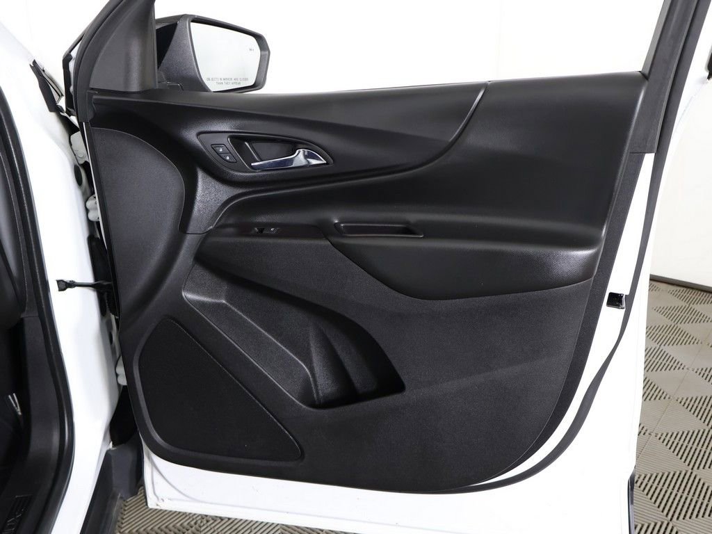 Used 2020 Chevrolet Equinox LT w/ Sport Edition image 24