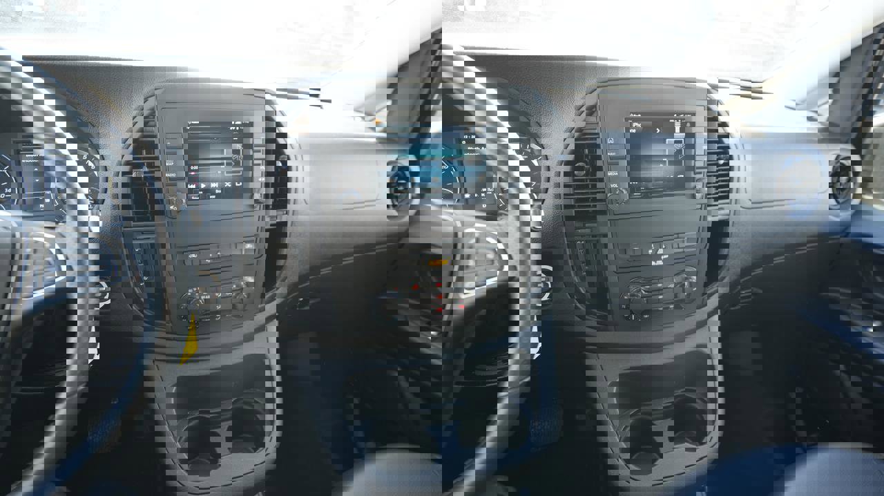 Used 2023 Mercedes-Benz Metris Passenger image 13