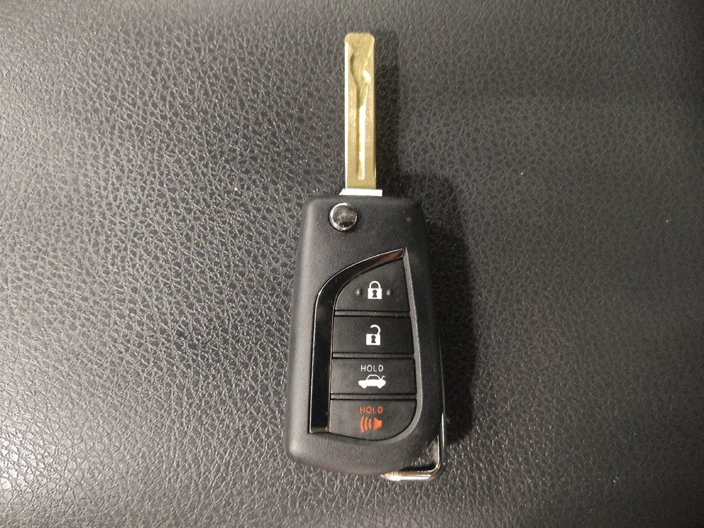 Used 2021 Toyota Camry LE FWD image 32