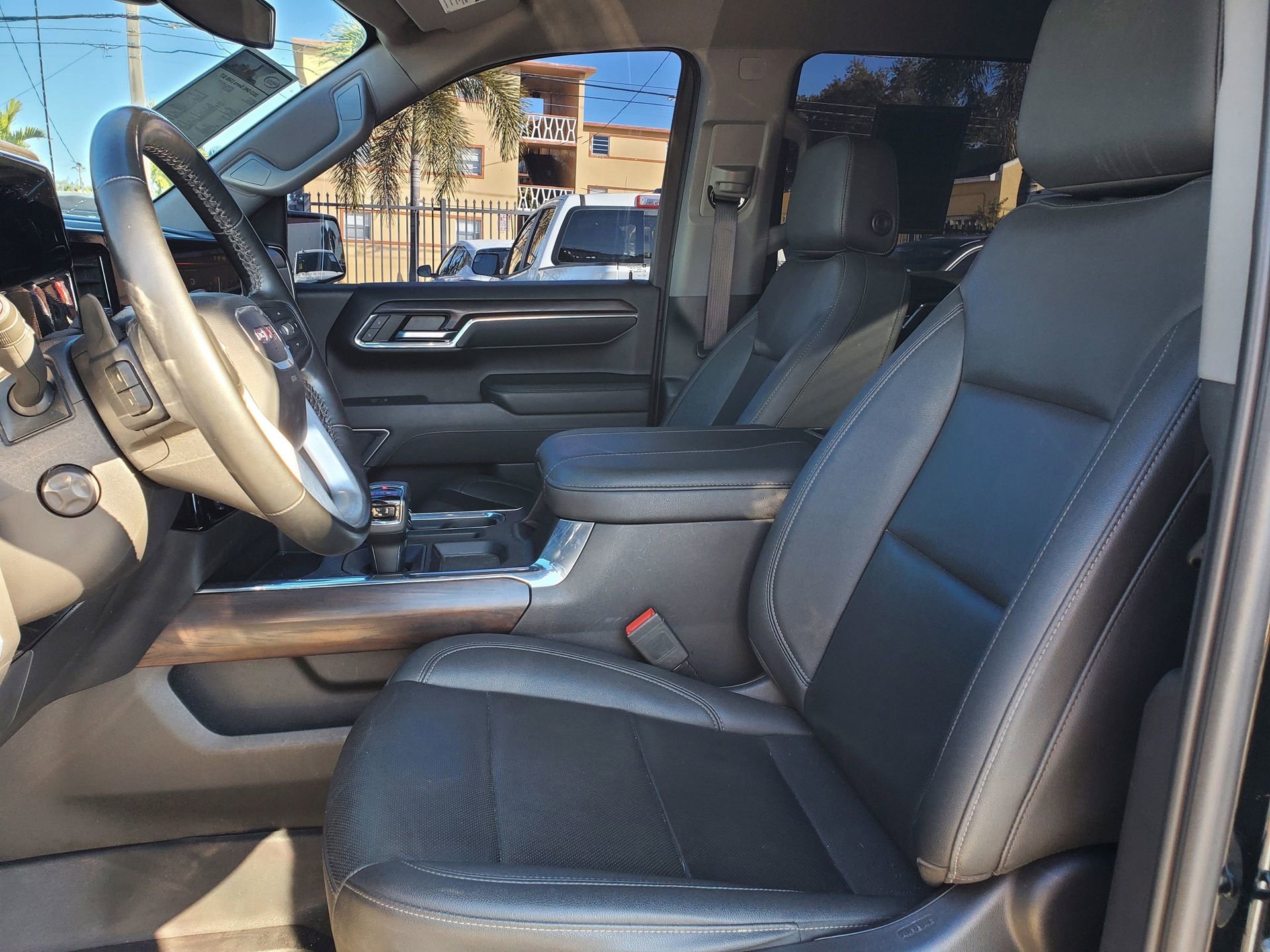 Used 2023 GMC Sierra 1500 SLT w/ SLT Premium Package image 19