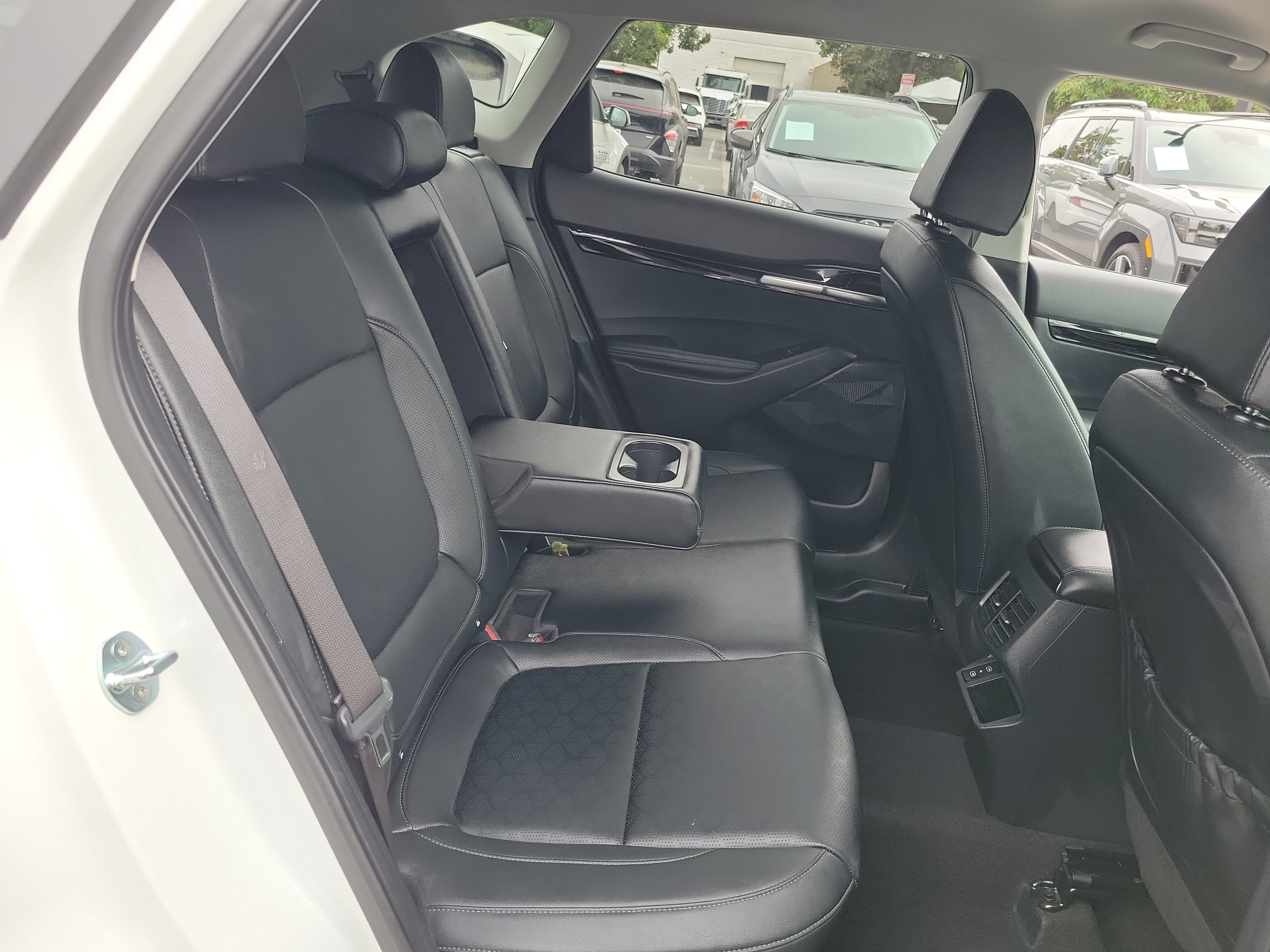 Used 2025 Kia Seltos EX FWD image 21