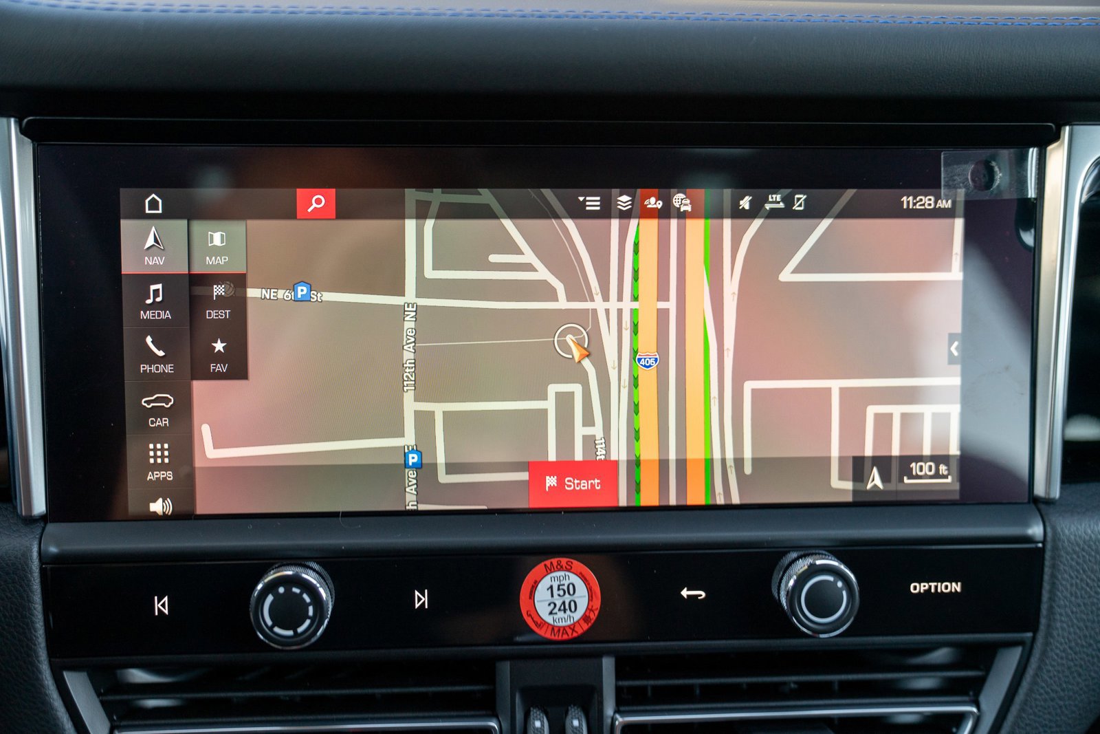 Certified 2026 Porsche Macan AWD/4WD image 18